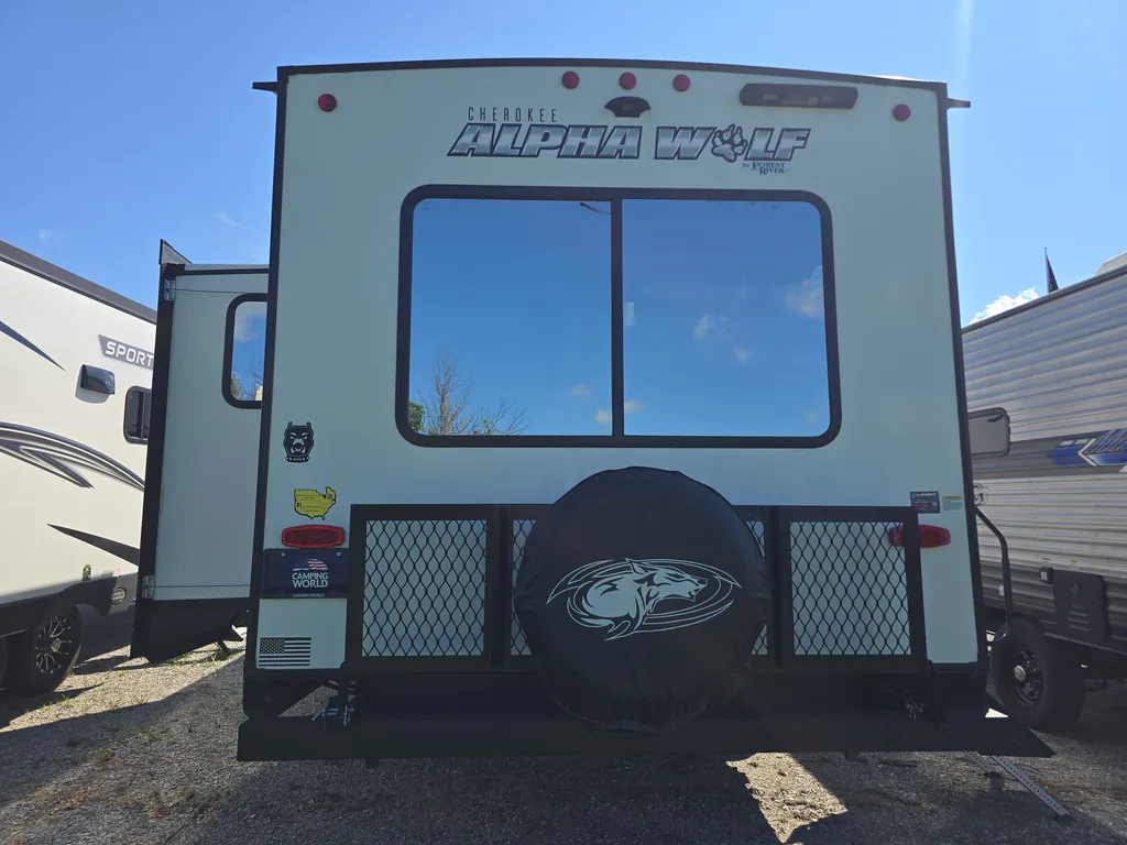 2024 Forest River Cherokee Alpha Wolf 2500RL-L, Photos photo 7