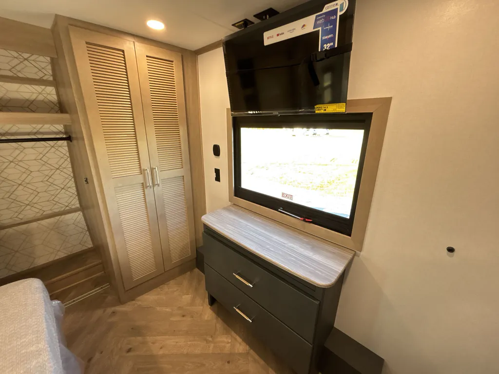 2026 Keystone Raptor 415, Photos photo 39