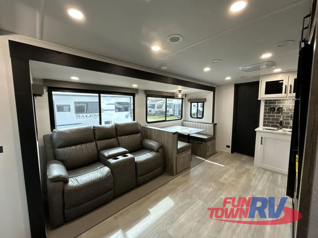 2026 Forest River Solaire 3150TBSS, Photos photo 10