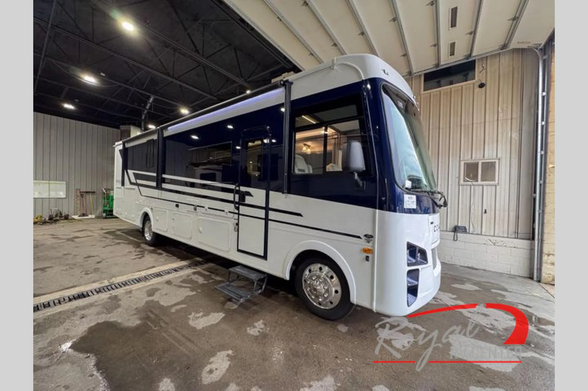 2025 Coachmen Mirada 33SS - Photo 2