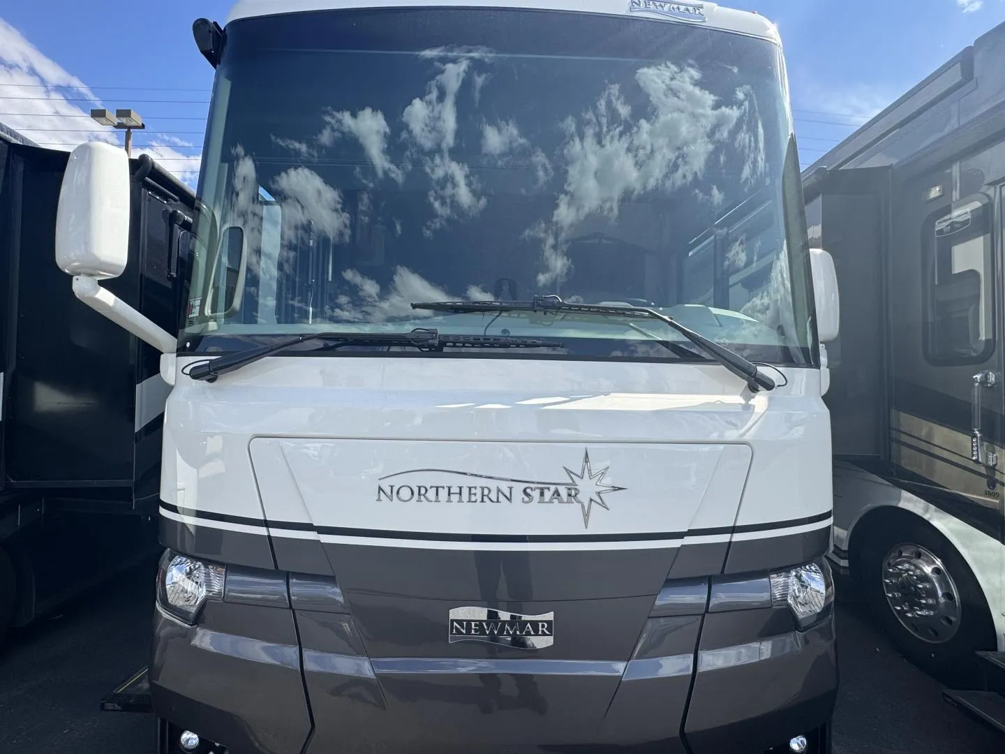 2025 Newmar Northern Star 3418 - Photo 3