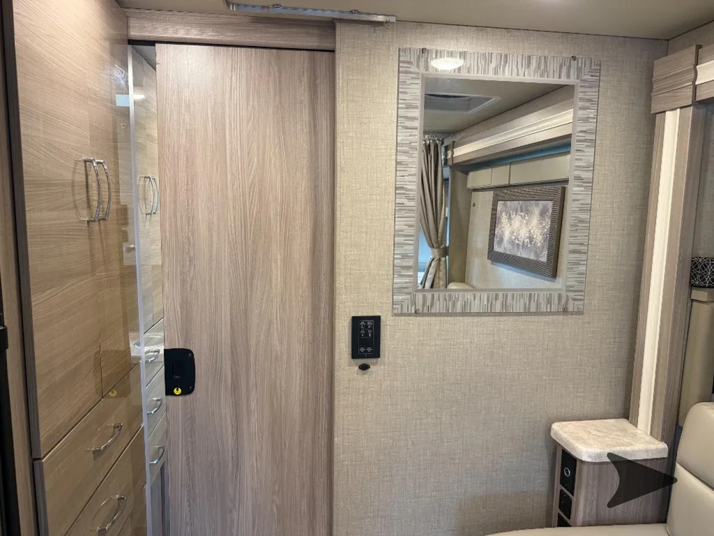 2022 Thor Motor Coach Tiburon 24FB, Photos photo 40