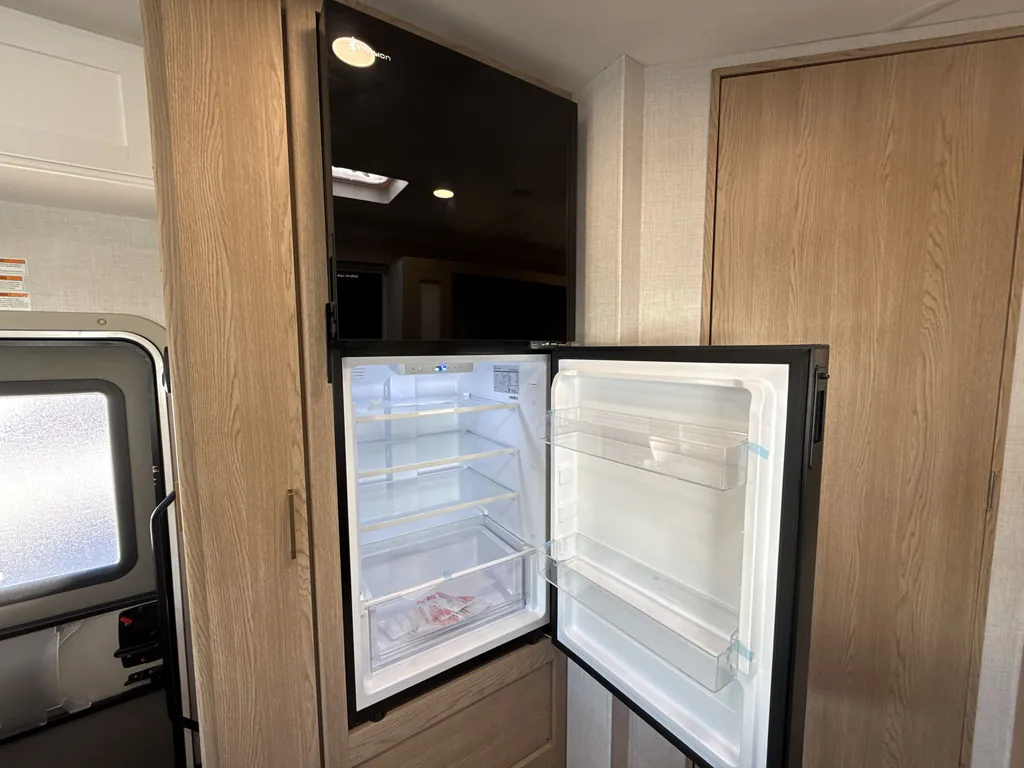 2027 Thor Motor Coach Freedom Elite 31FE, Photos photo 4
