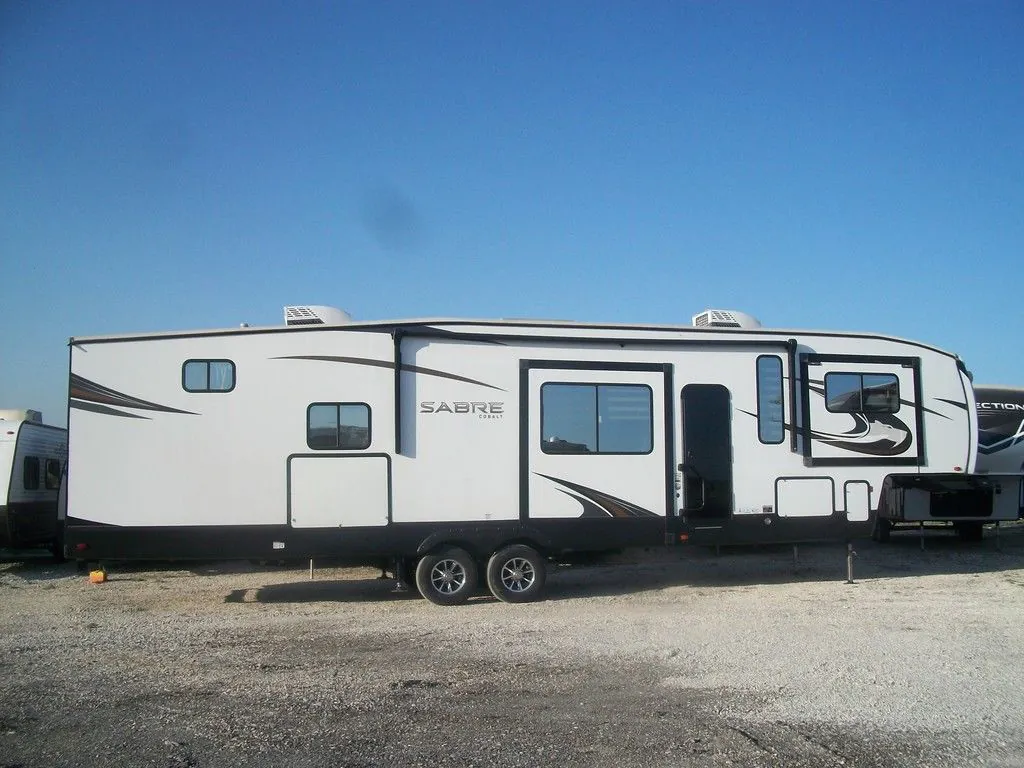 2023 Forest River Sabre 37FLH — Photo 5