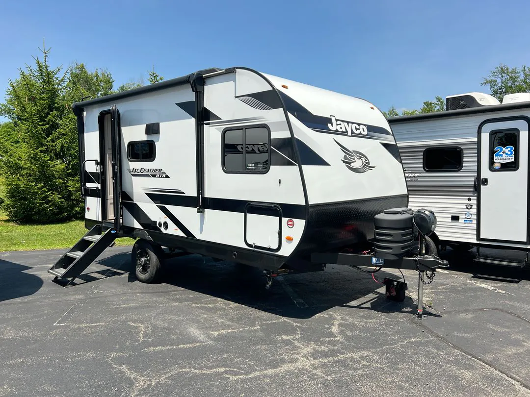 2026 Jayco Jay Feather Air 16FBS - Photo 2