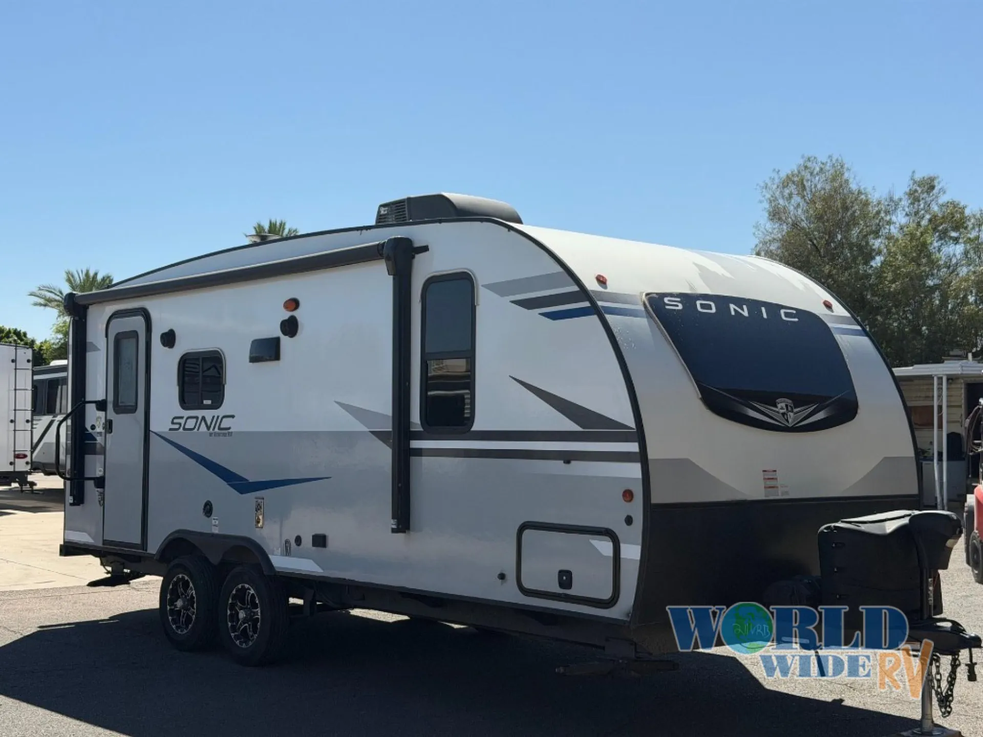 2022 Venture RV Sonic SN211VRB - Photo 2