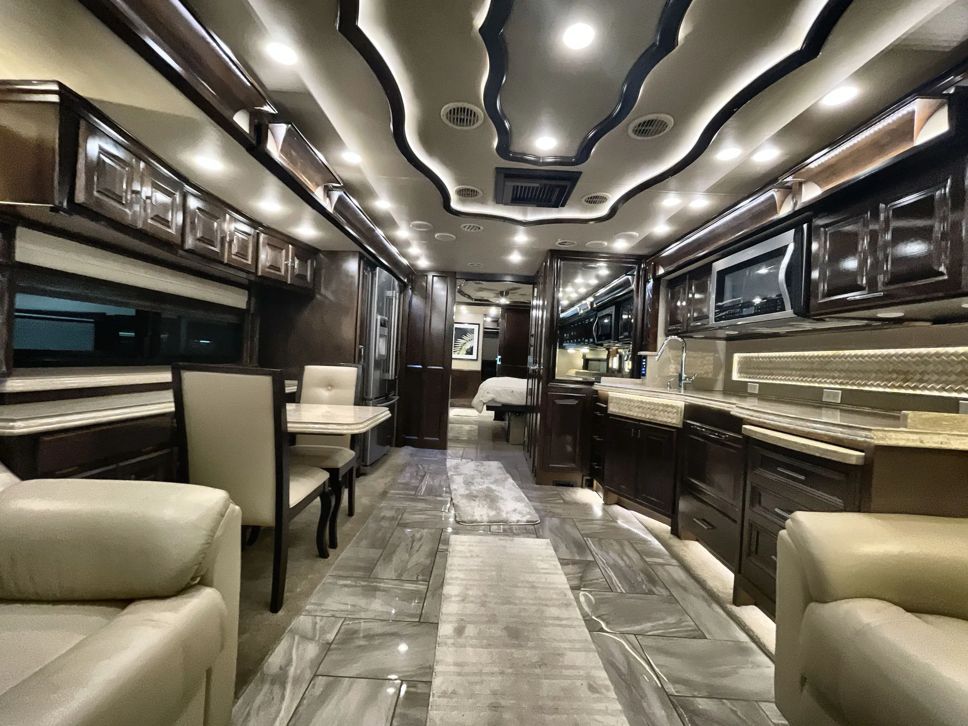 2018 Tiffin Allegro Bus 45 OPP — living area main