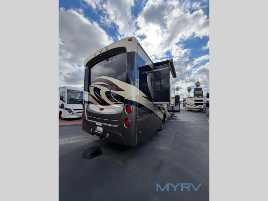 2019 Entegra Coach Emblem 36U, Photos photo 9