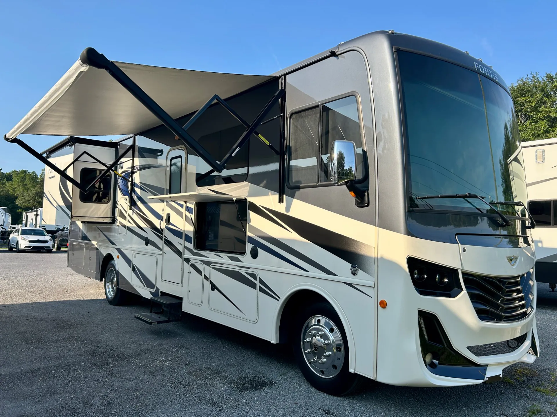 2020 Fleetwood Fortis 33HB - Photo 2
