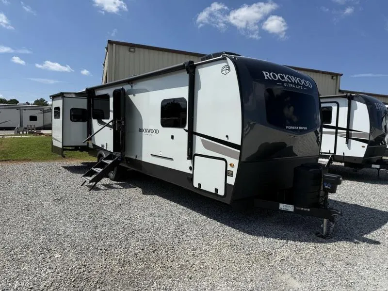 2026 Forest River Rockwood Ultra Lite 2908SRL - Photo 2
