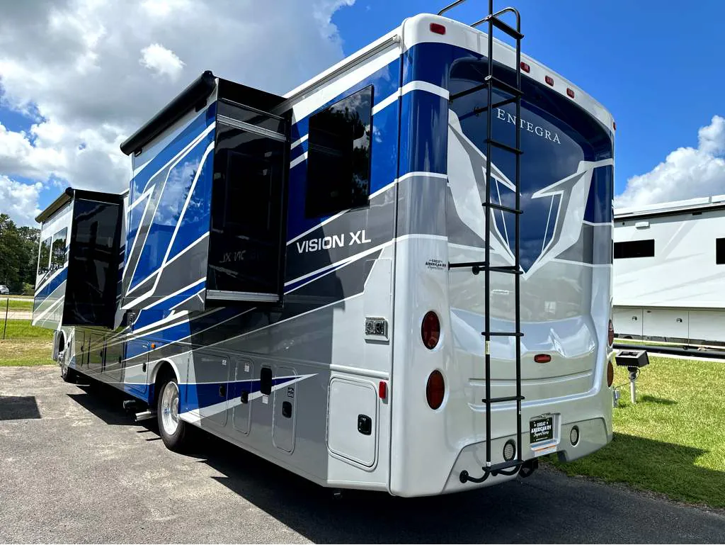 2027 Entegra Coach Vision XL 36C, Photos photo 4