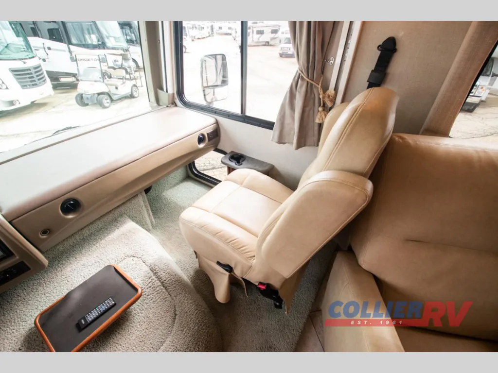 2015 Fleetwood Flair 26E, Photos photo 5