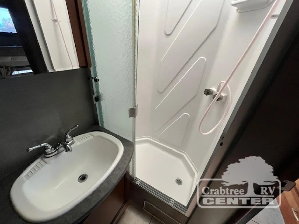 2017 Holiday Rambler Admiral 31B - Photo 4