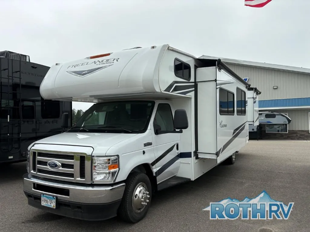 2023 Coachmen Freelander 31MB - Photo 2