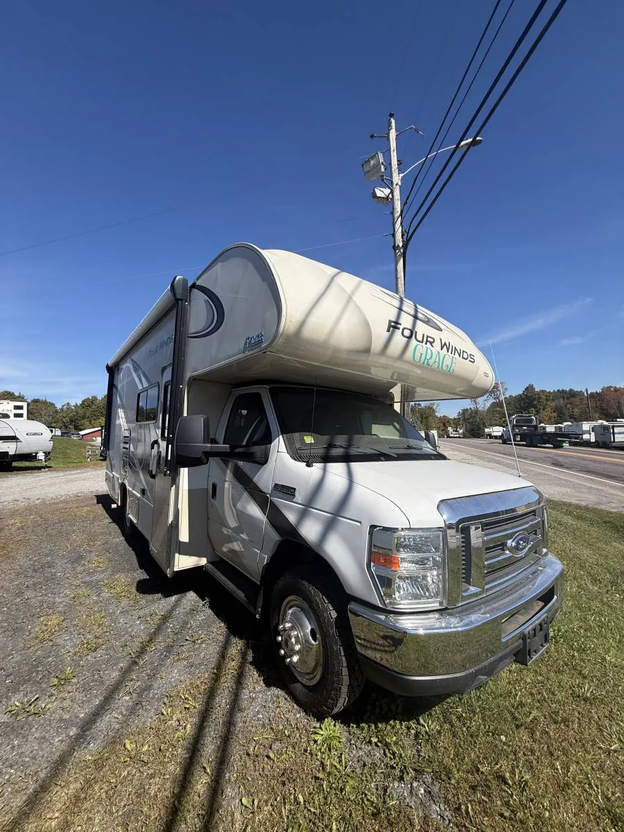 2020 Thor Motor Coach Four Winds 24F - Photo 2