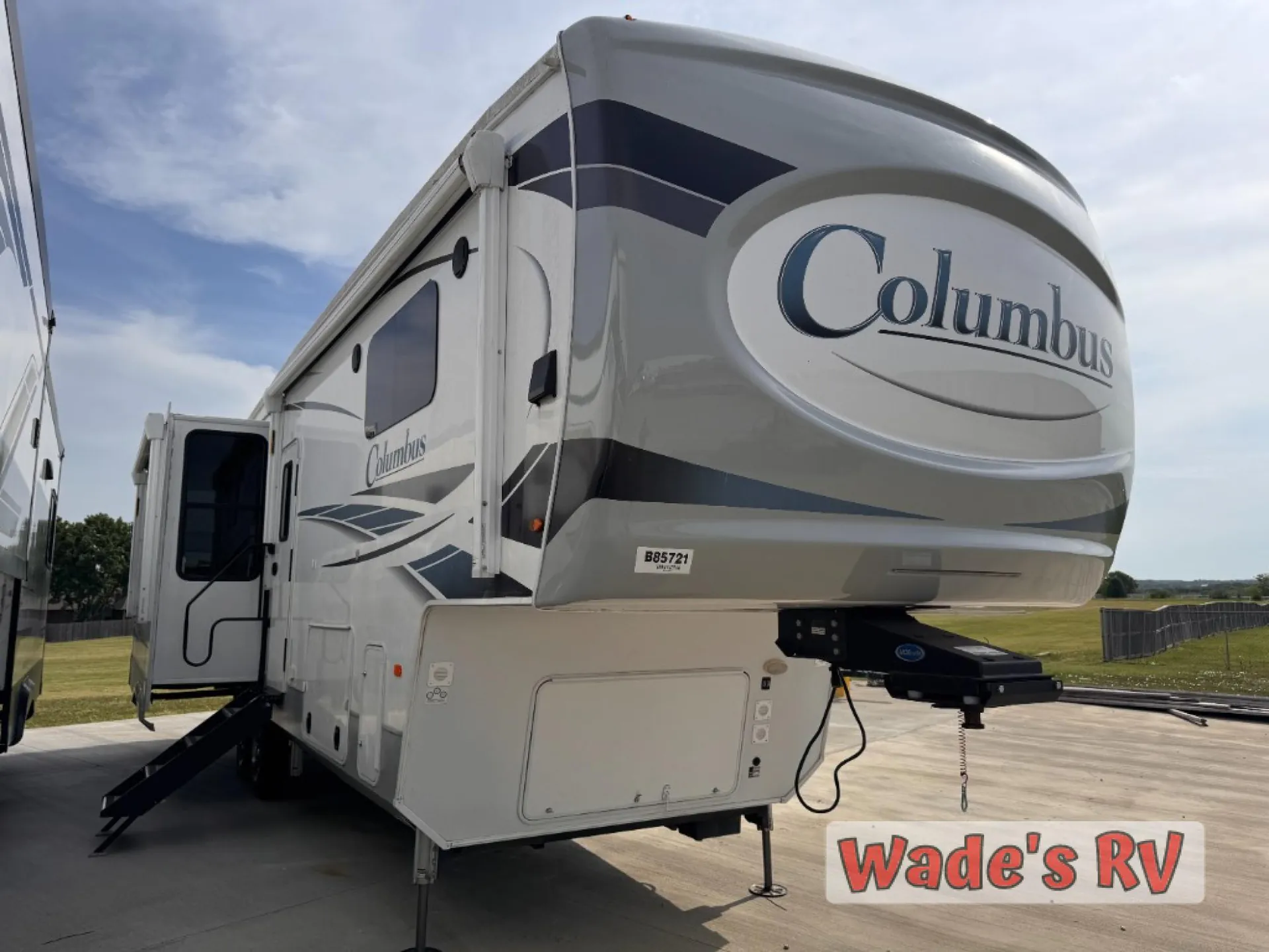 2022 Palomino Columbus 299RL - Photo 2