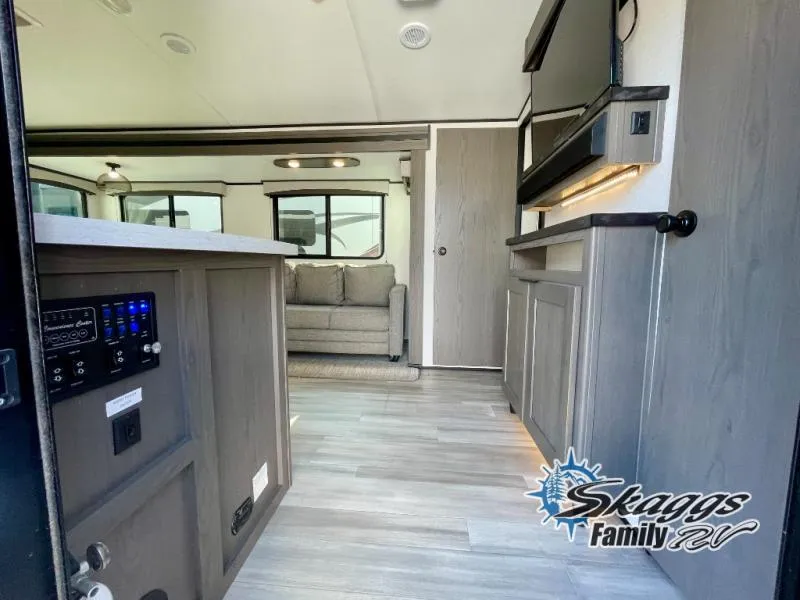 2022 Cruiser RV Embrace EL310 - Photo 3