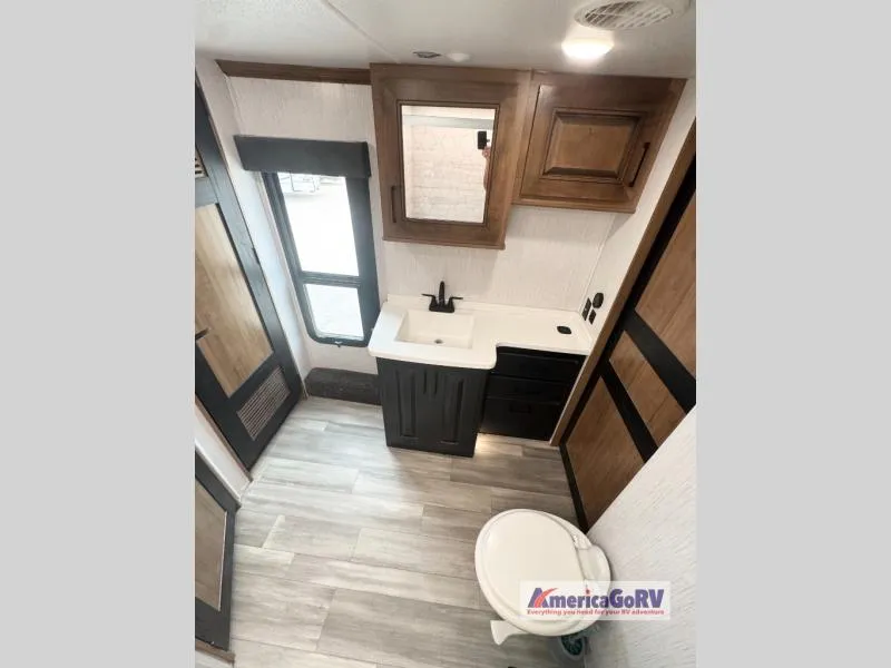 2022 Heartland Bighorn 3970FB - Photo 4