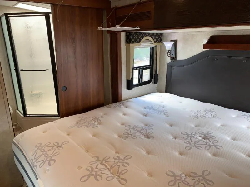 2014 Keystone Montana 3100RL, Photos photo 45