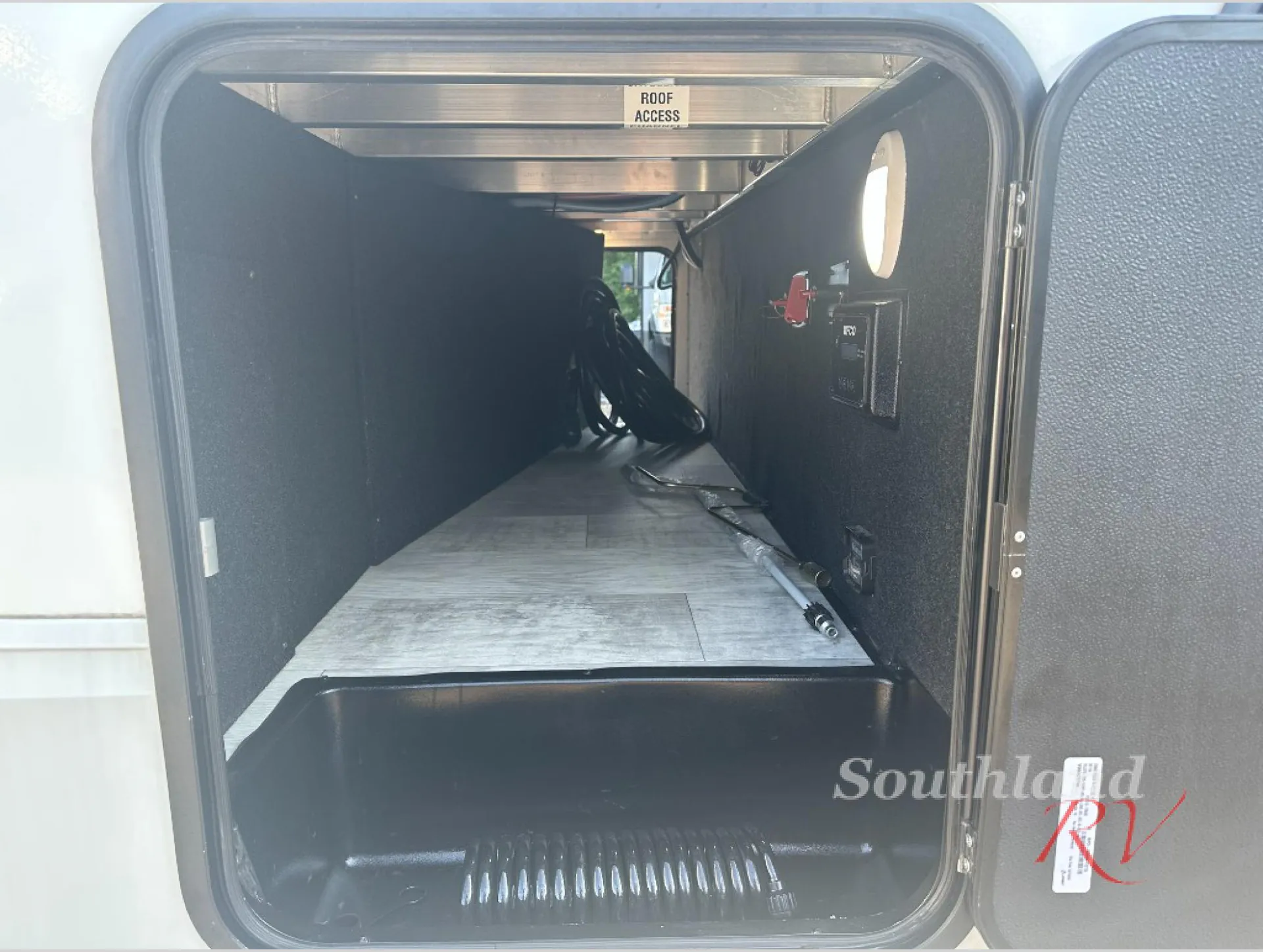 2023 Grand Design Momentum G-Class 320G - Photo 3