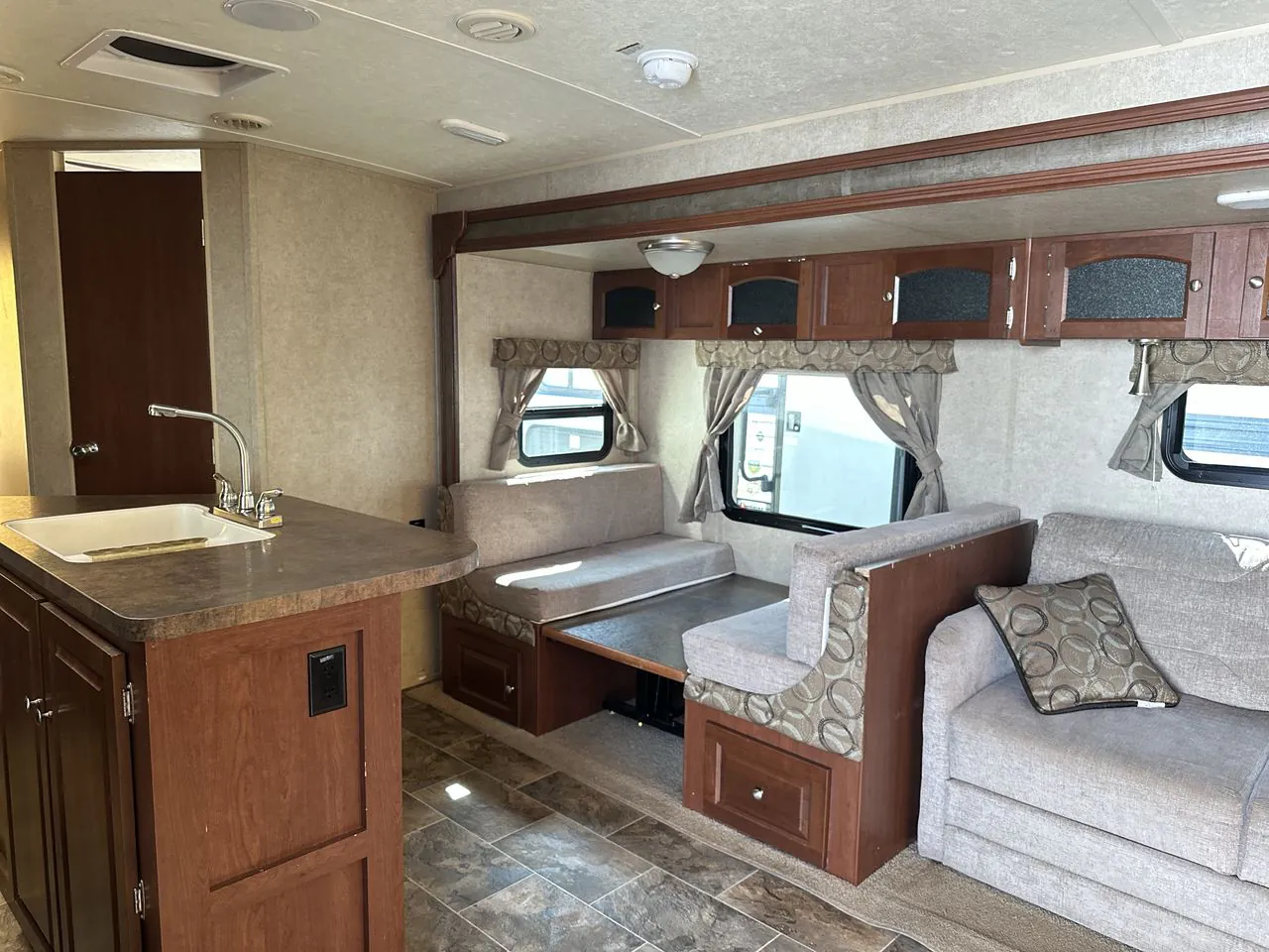 2016 Forest River Rockwood Roo 23IKSS - Photo 4
