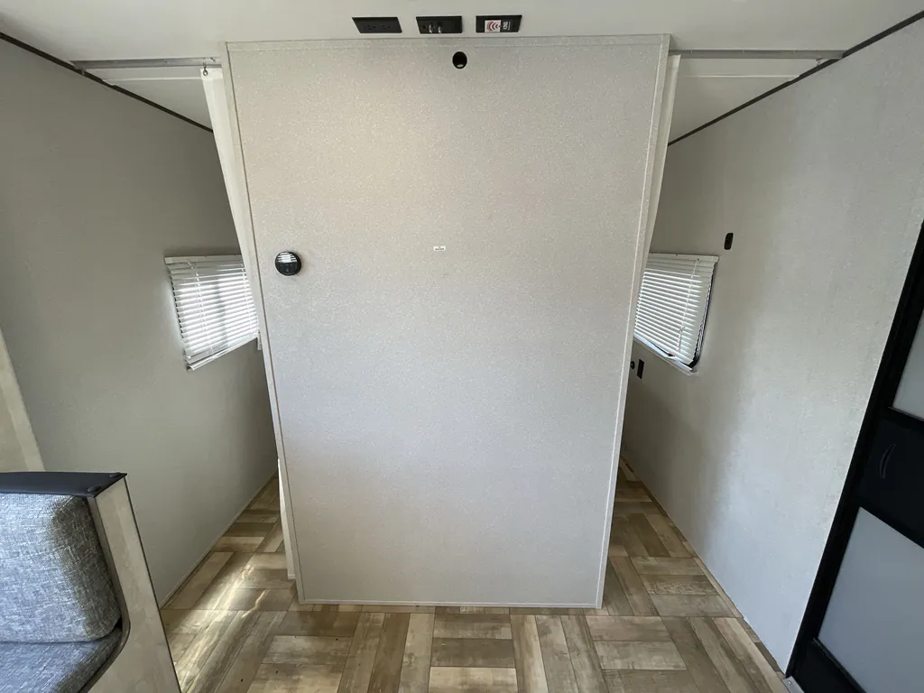 2023 Shasta I-5 526DB, Photos photo 14