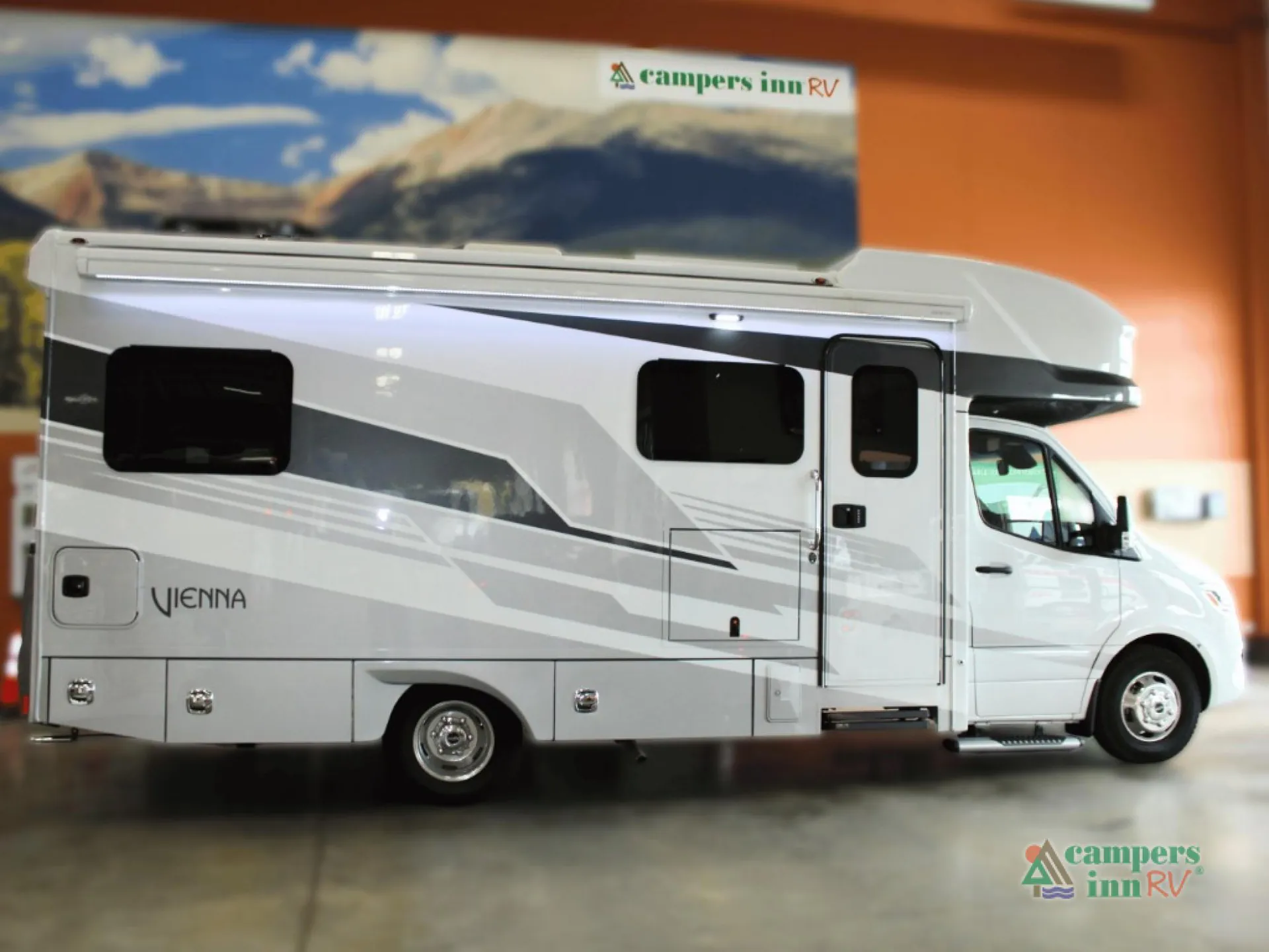 2025 Renegade RV Vienna 25TBC - Photo 4