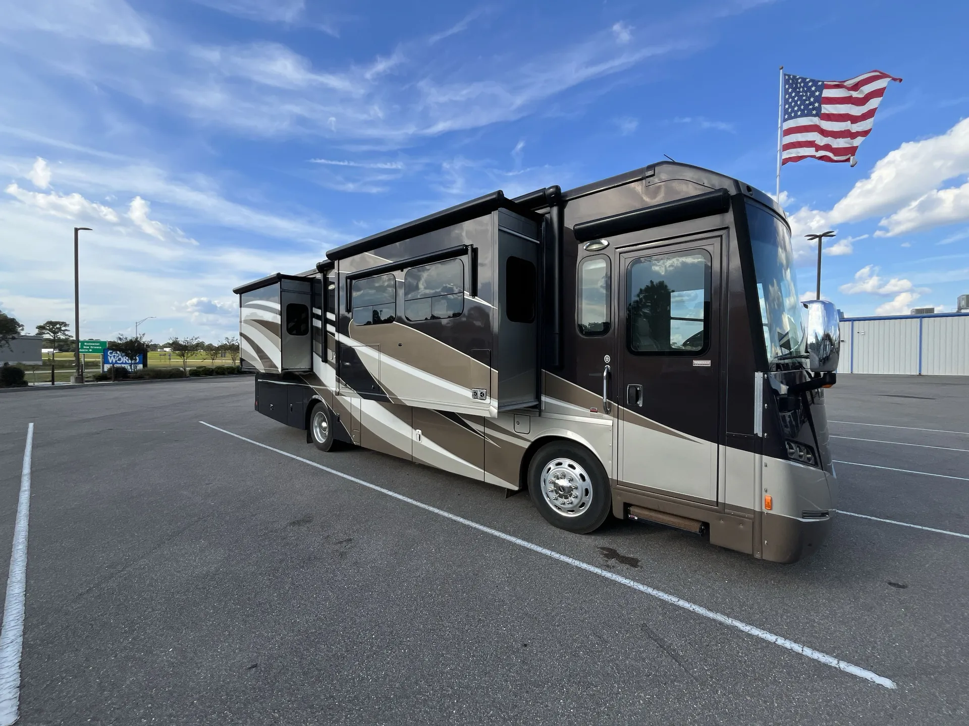 2014 Winnebago Journey 34B - Main photo