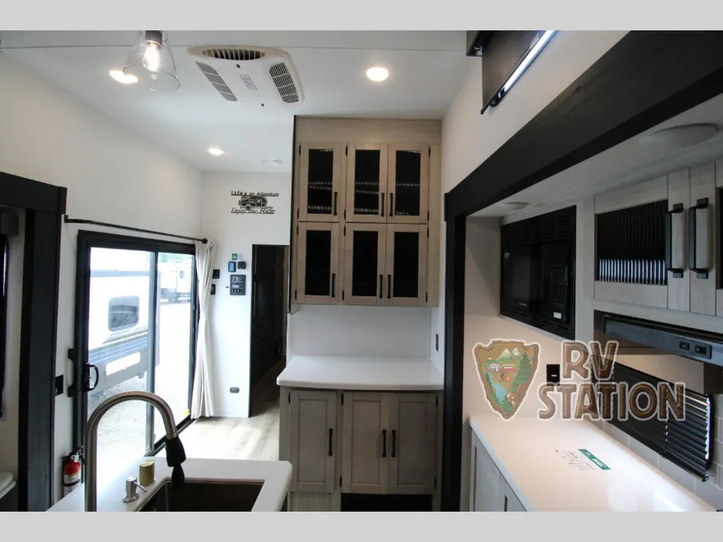 2027 Forest River Puma Vista 38VFL, Photos photo 20