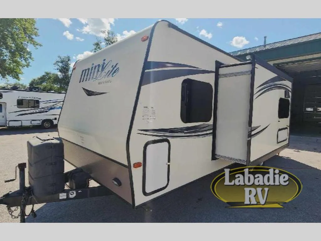 2015 Forest River Rockwood Mini Lite 2503S - Photo 2