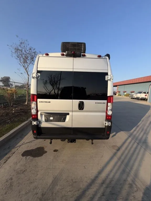 2026 Airstream Rangeline 21 - Photo 4