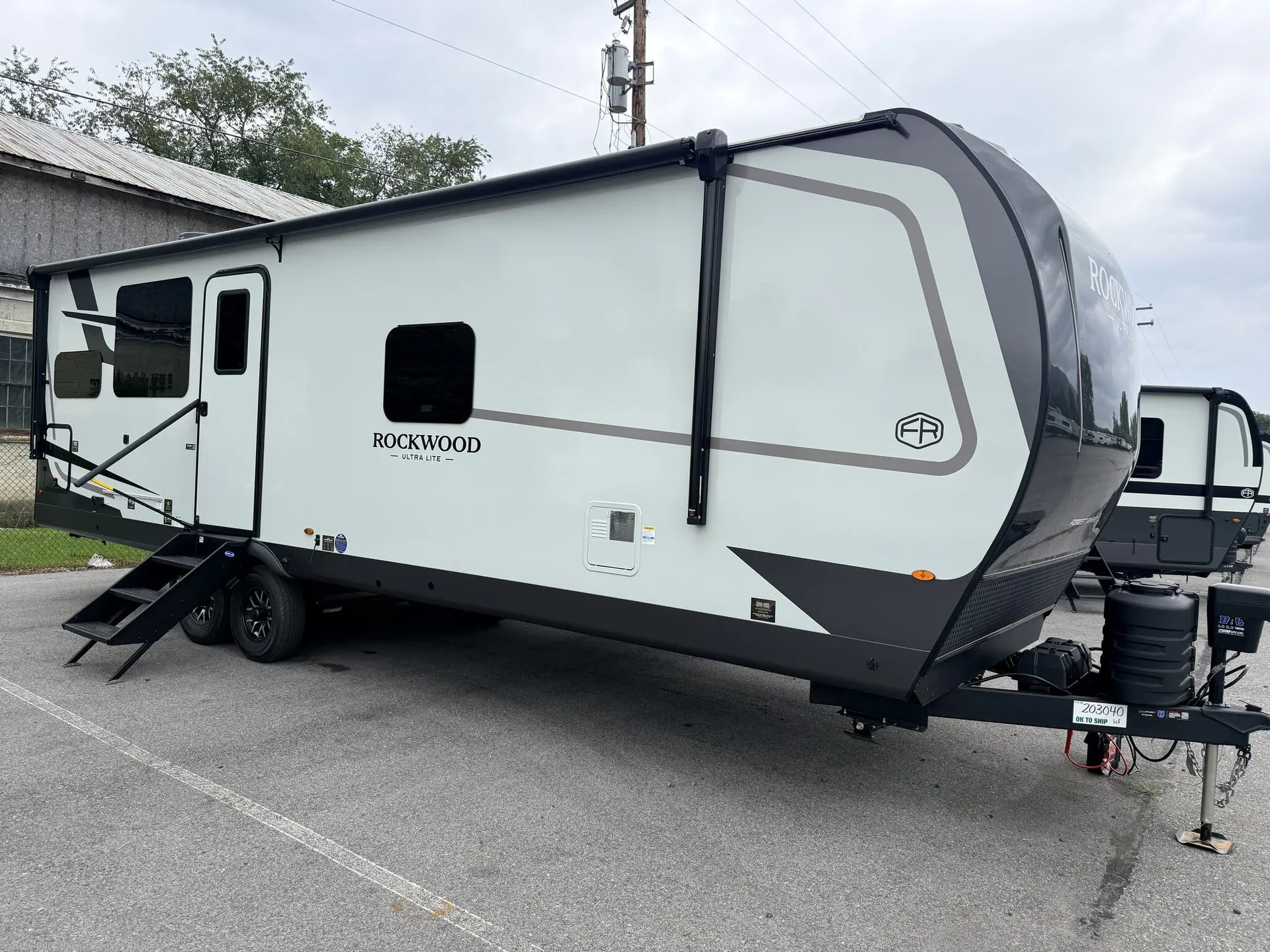 2027 Forest River Rockwood Ultra Lite 2711RK