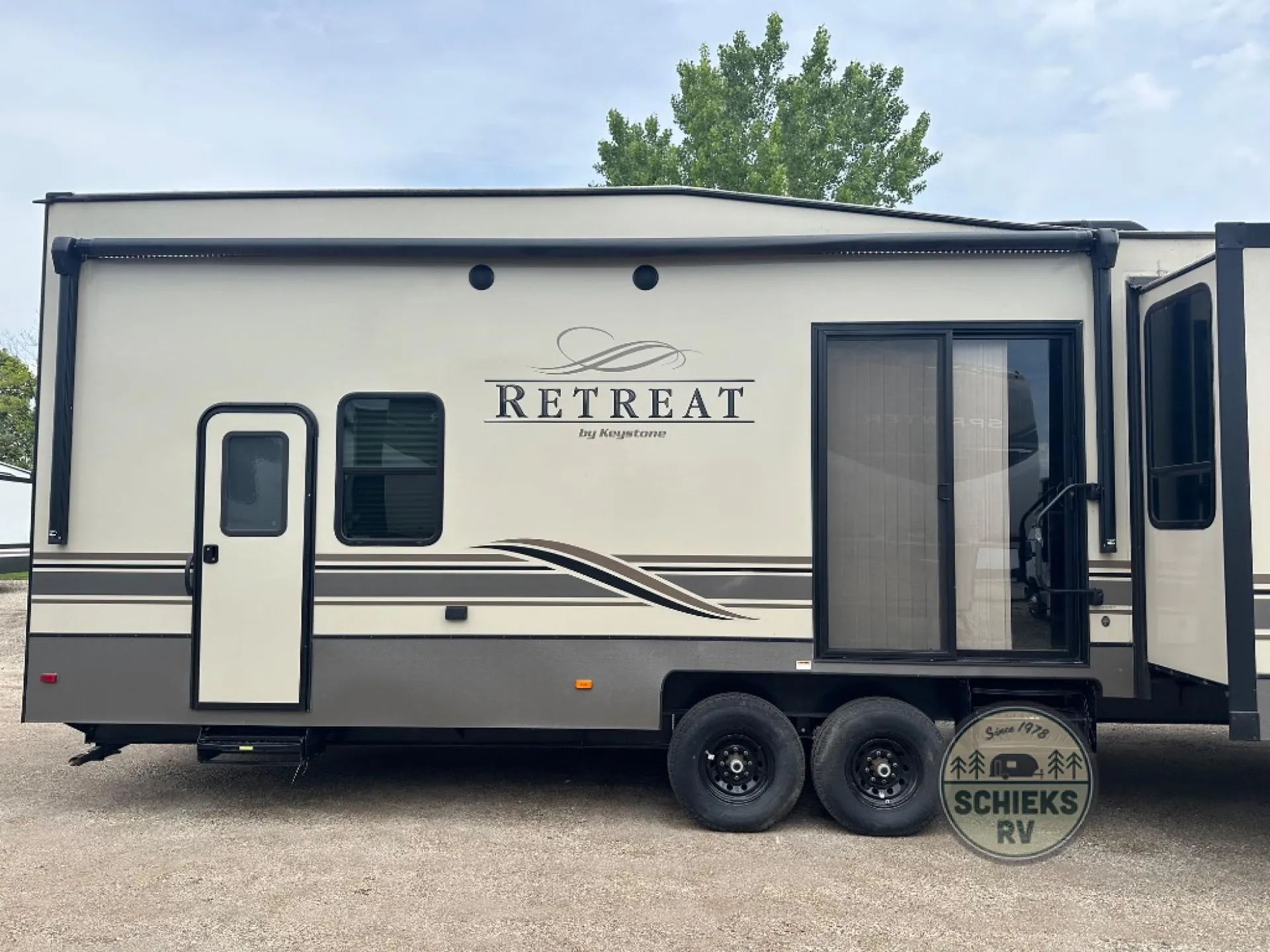 2019 Keystone Retreat 391LOFT - Photo 4