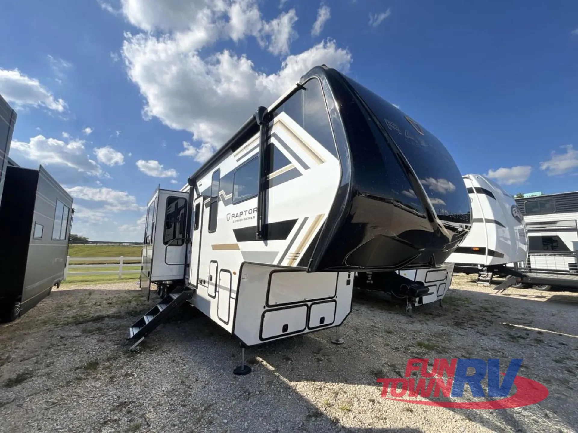 2026 Keystone Carbon 398 - Photo 2