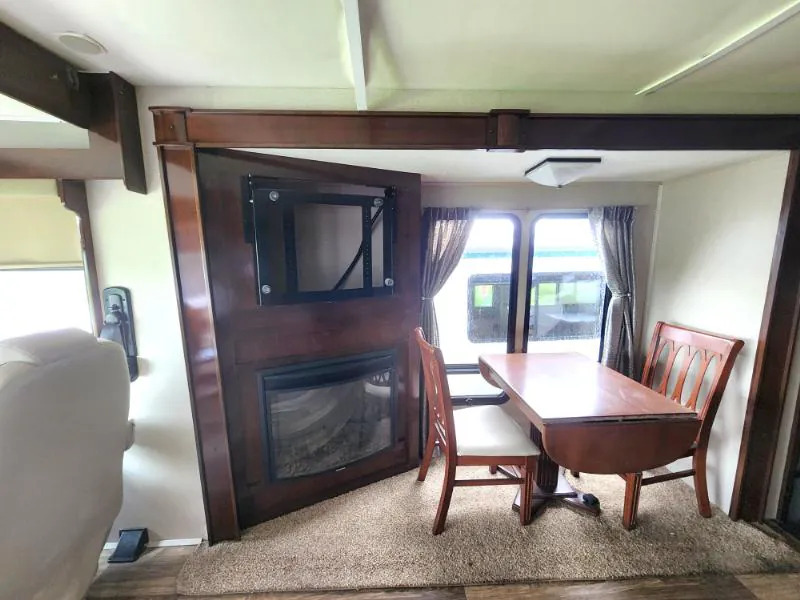 2019 Forest River Georgetown XL 378TS — Photo 6