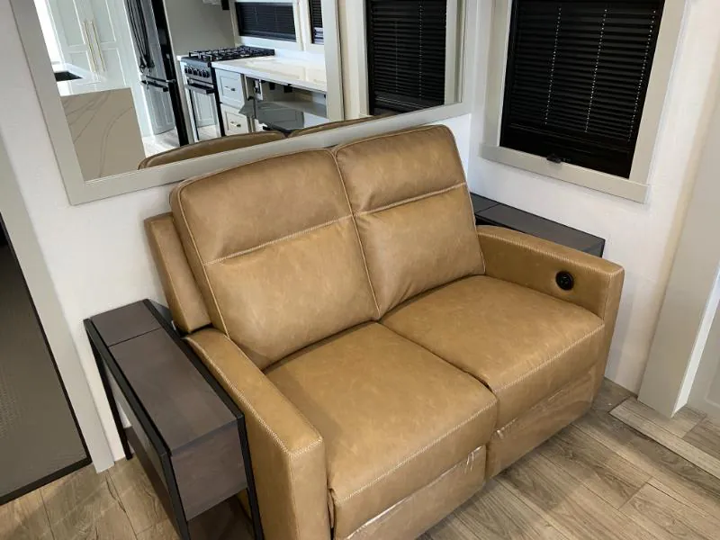 2026 Brinkley Model G 4100, Photos photo 7