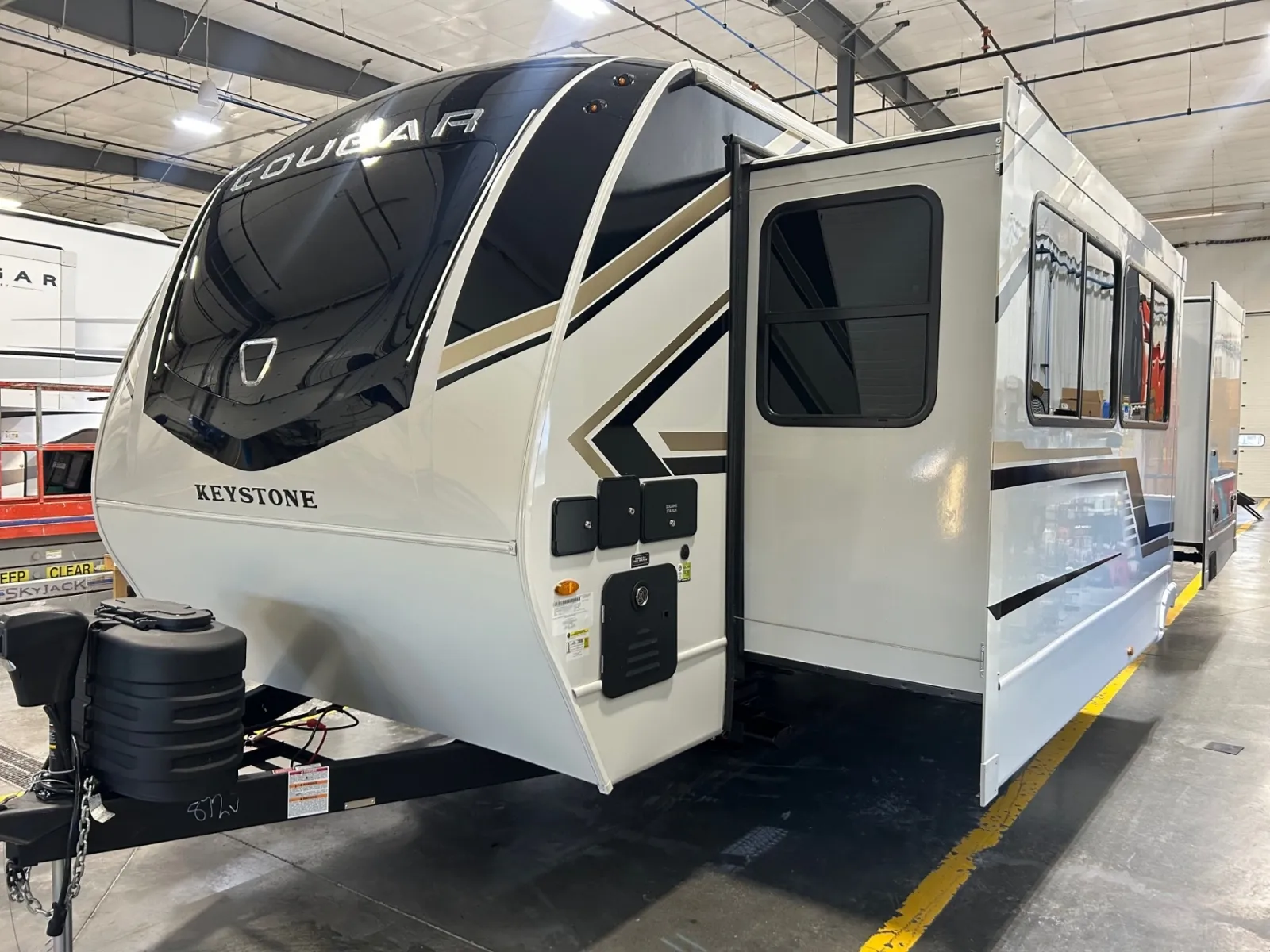 2026 Keystone Cougar Half-Ton 25FKD - Photo 4