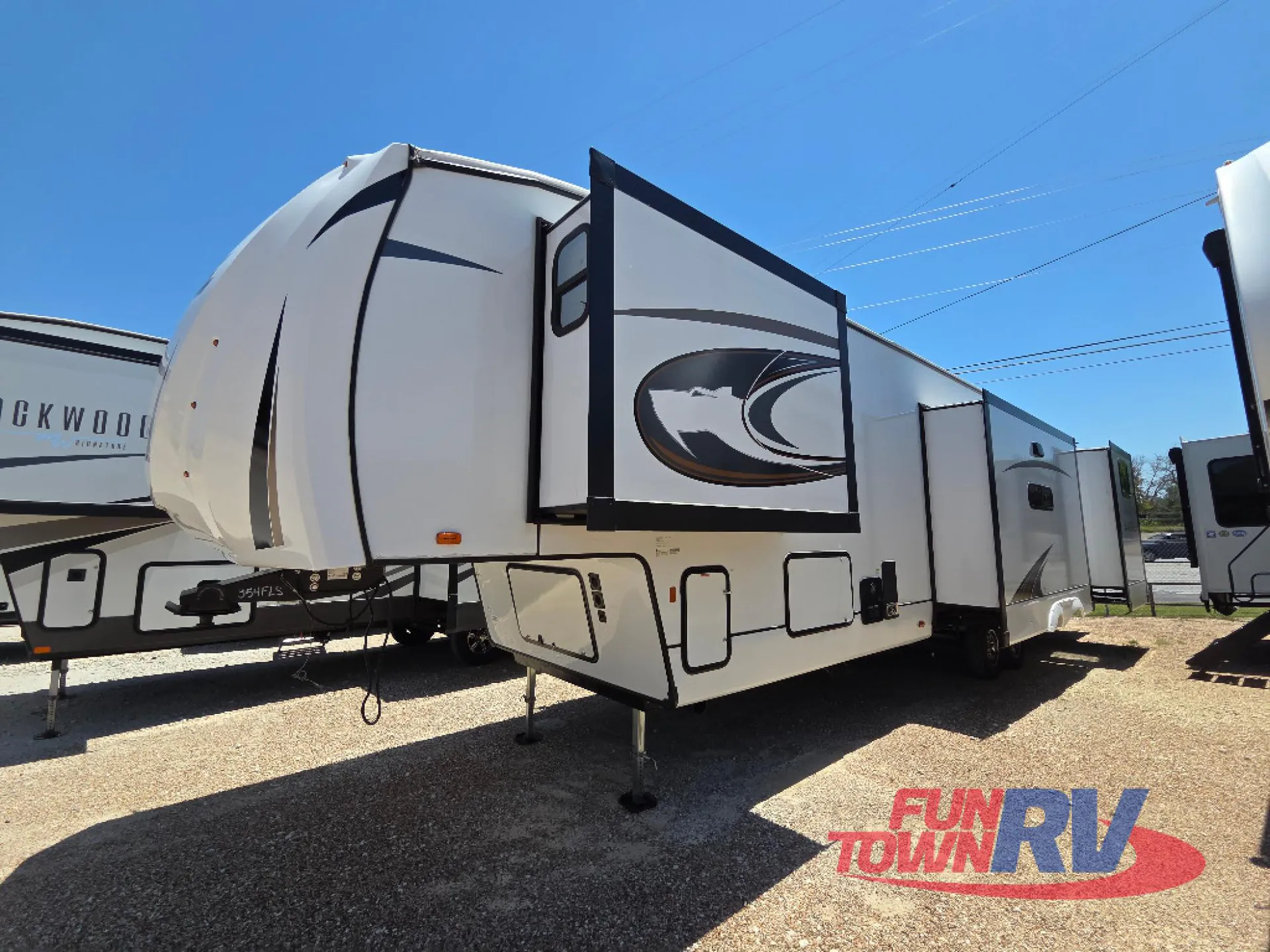 2024 Forest River Sabre 38DBL - Photo 3