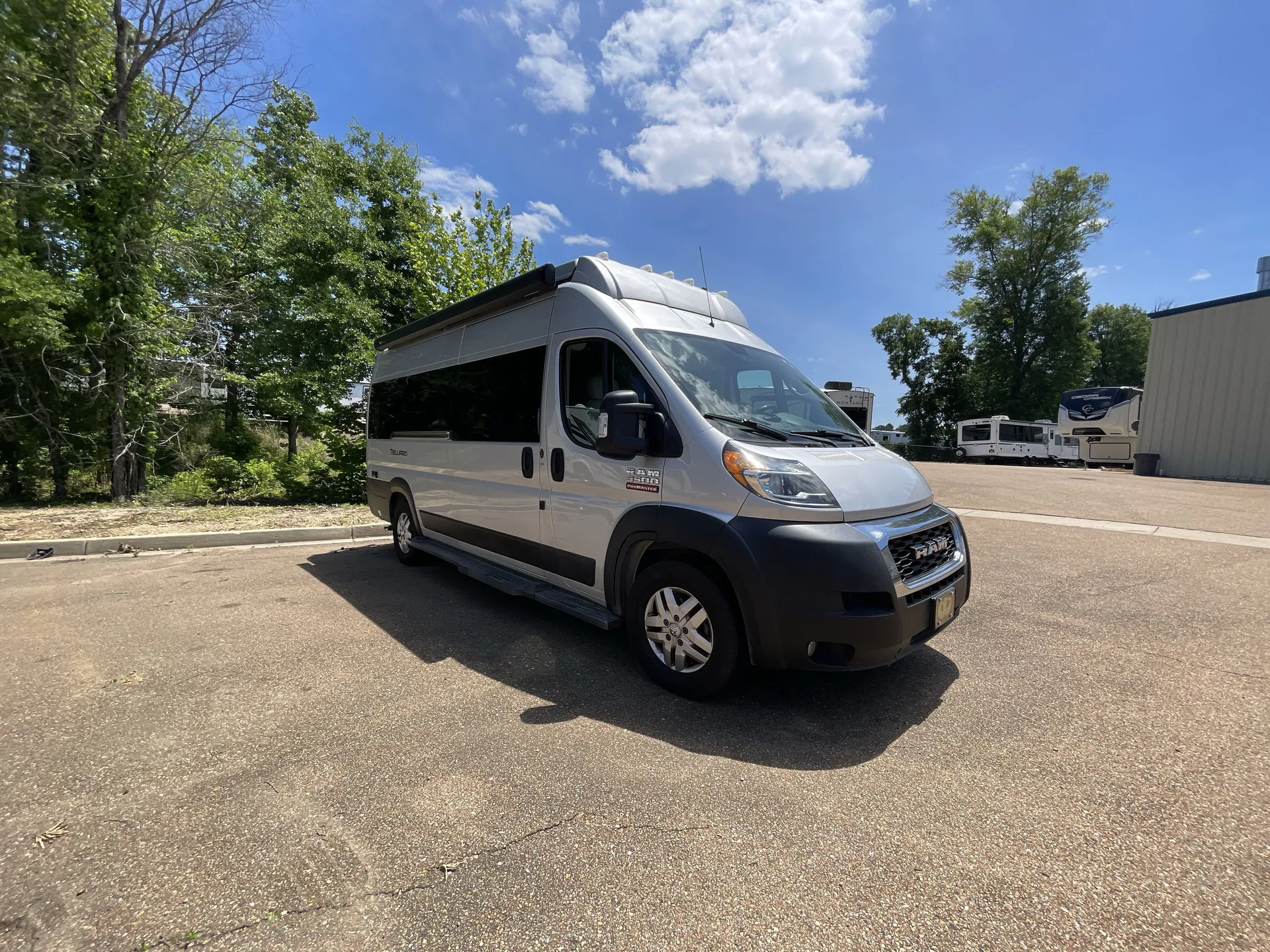 2022 Thor Motor Coach Tellaro 20AT - Photo 2