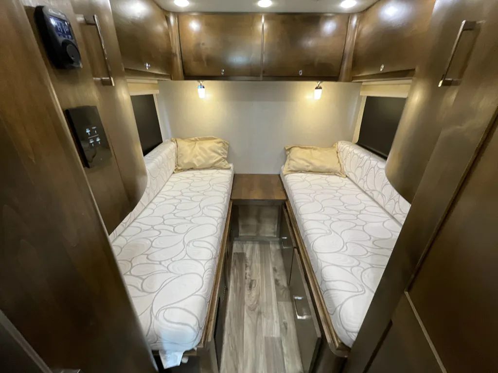 2019 Tiffin Wayfarer 24 TW, Photos photo 32