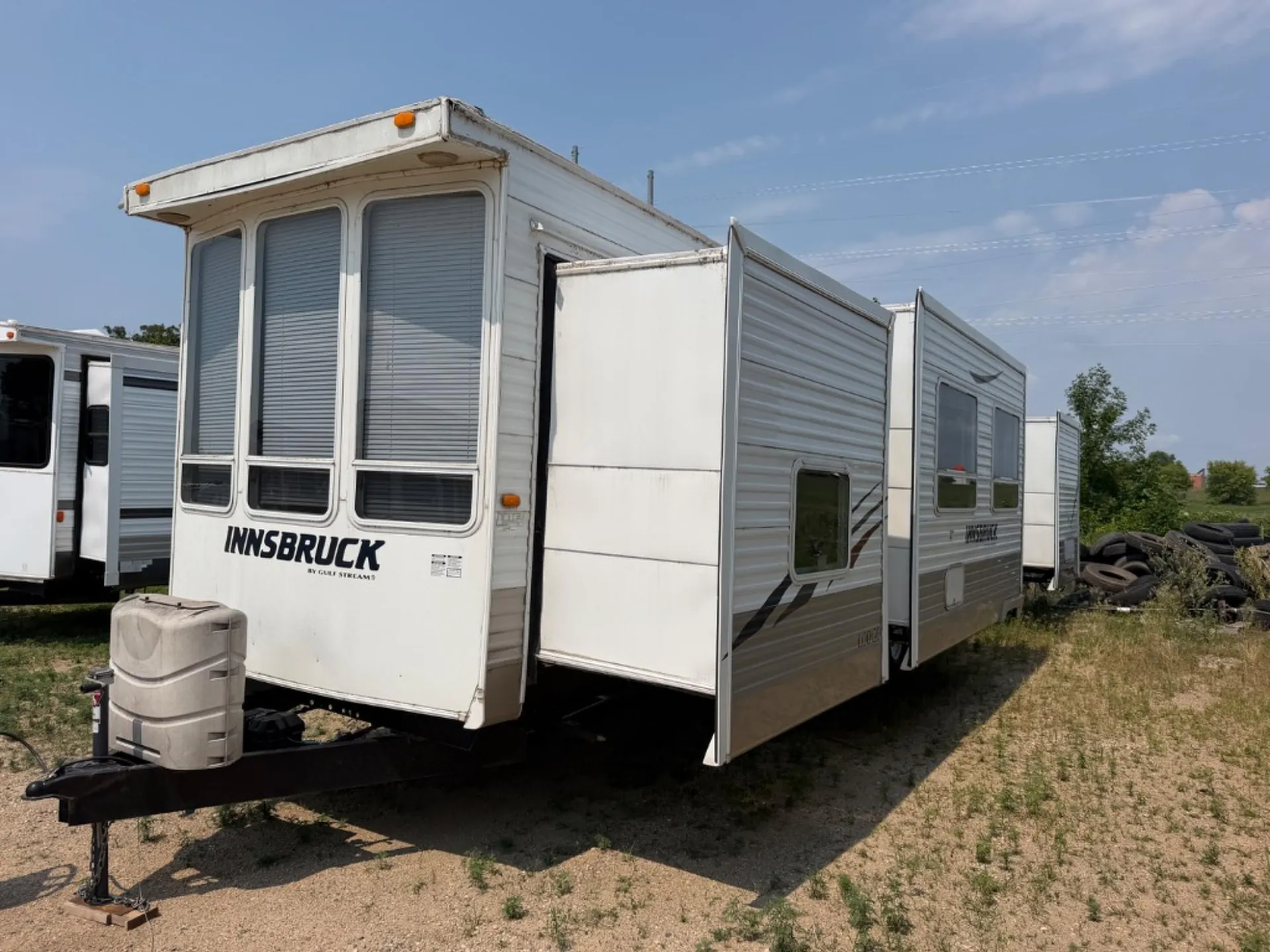 2011 Gulf Stream RV Innsbruck 408TBS - Photo 3