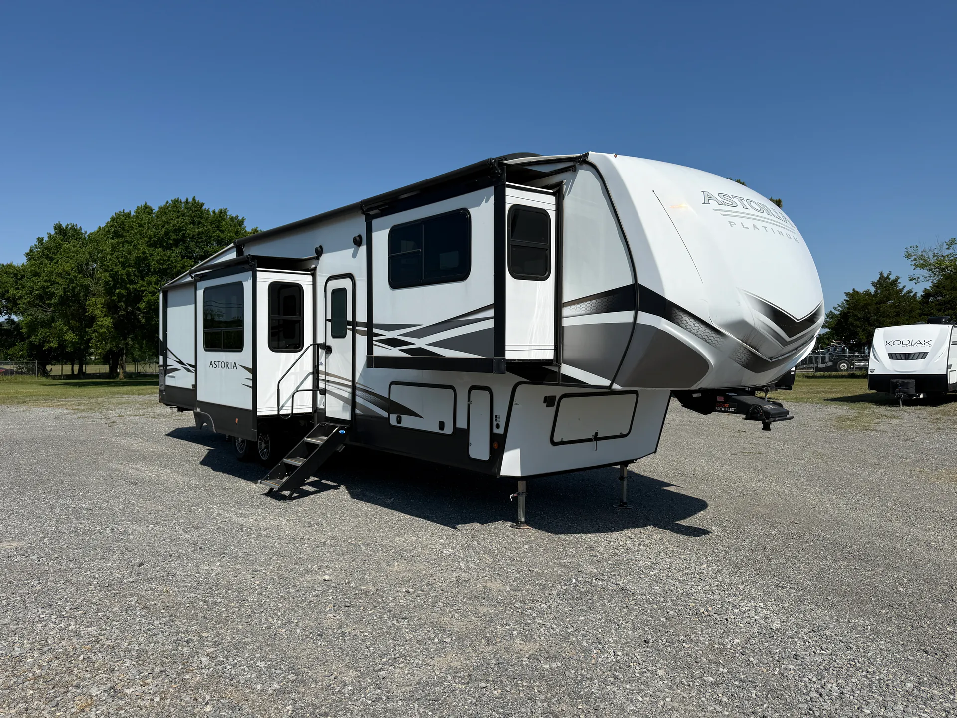 2023 Dutchmen Astoria Platinum 3803FLP dealer photo 1 from Rocky Ridge RV