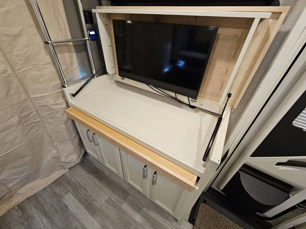 2023 Tiffin Wayfarer 25 JW, Photos photo 6