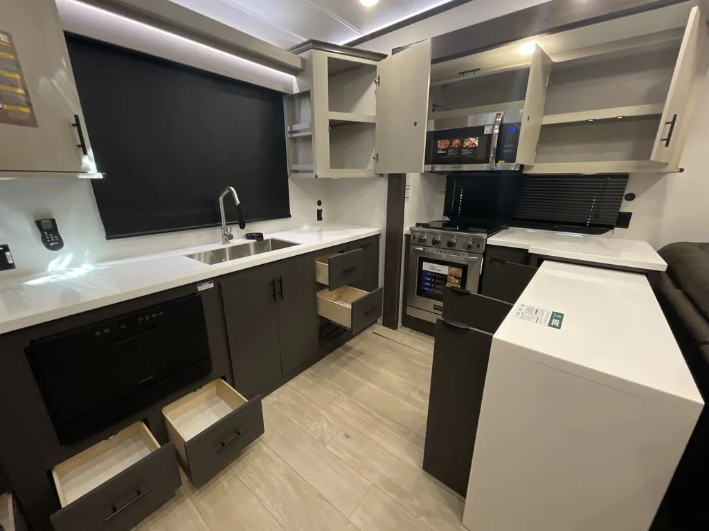2027 Forest River RV Wolverine 32JF, Photos photo 23