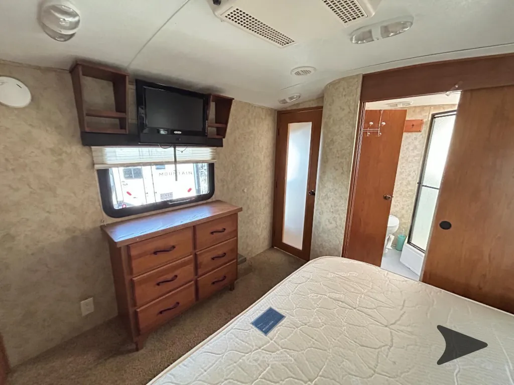 2012 Keystone Montana 3100RL, Photos photo 20