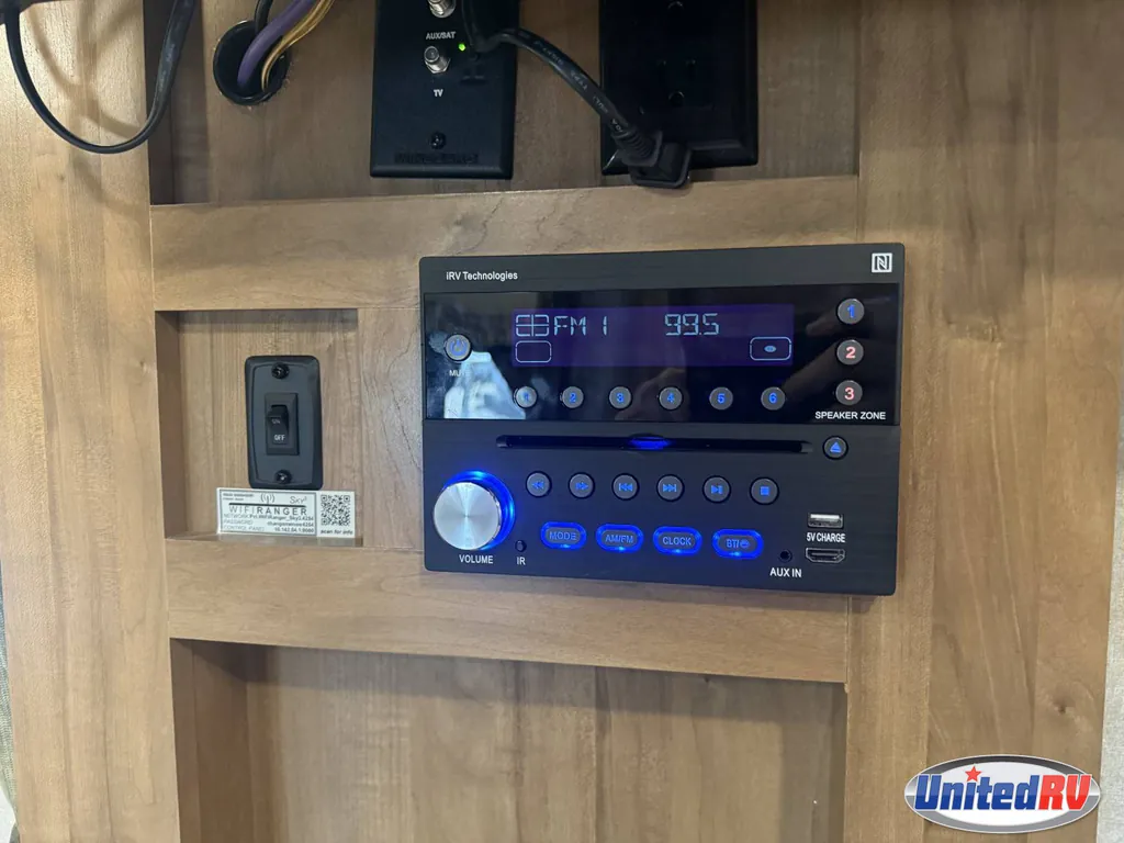 2018 Forest River Rockwood Mini Lite 2109S, Photos photo 23