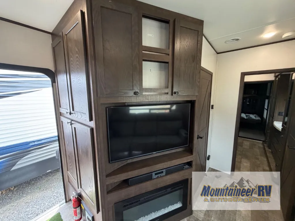 2021 Forest River XLR Hyperlite 3310, Photos photo 15