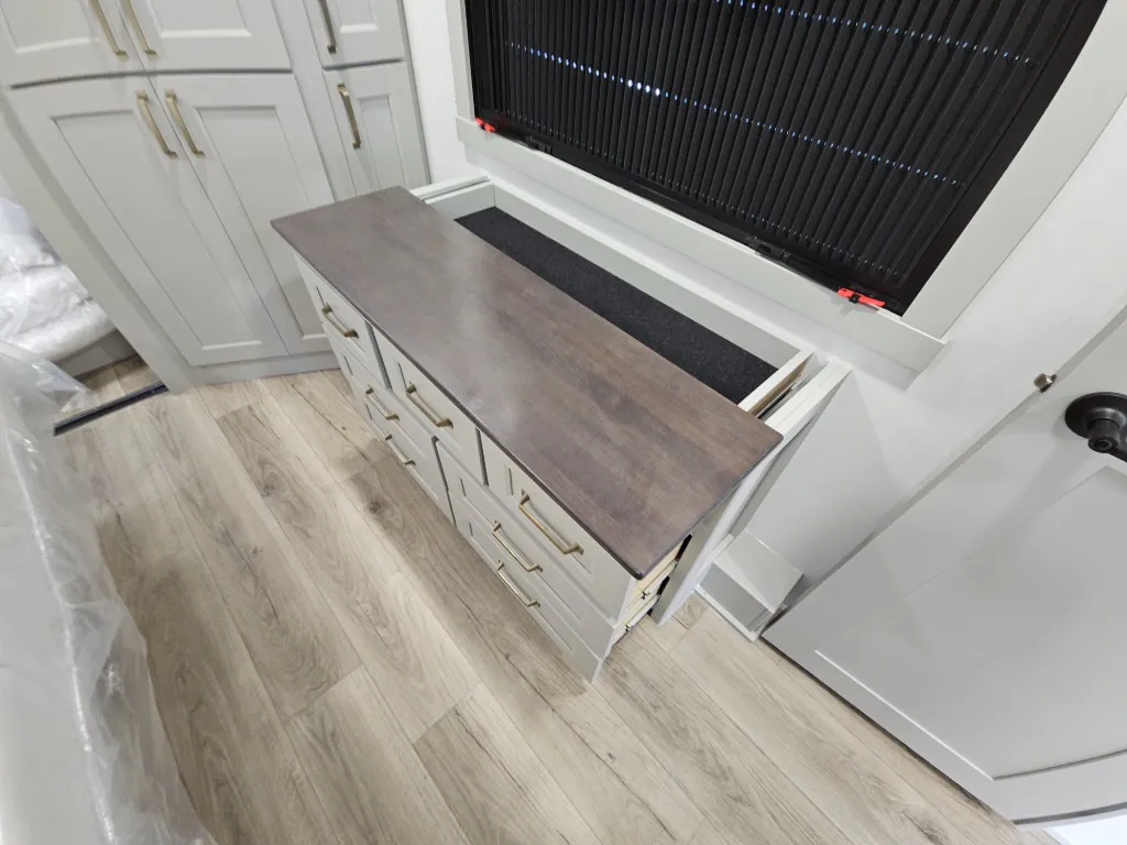 2026 Brinkley Model G 3950, Bedroom photo 9