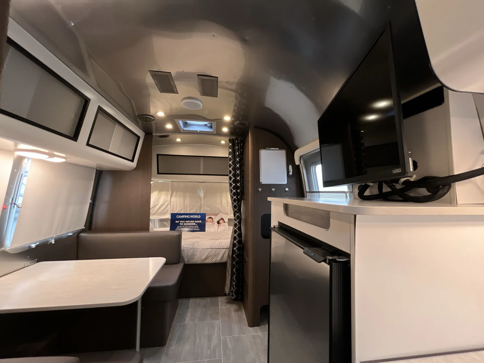 2020 airstream Caravel 20FB - Photo 4