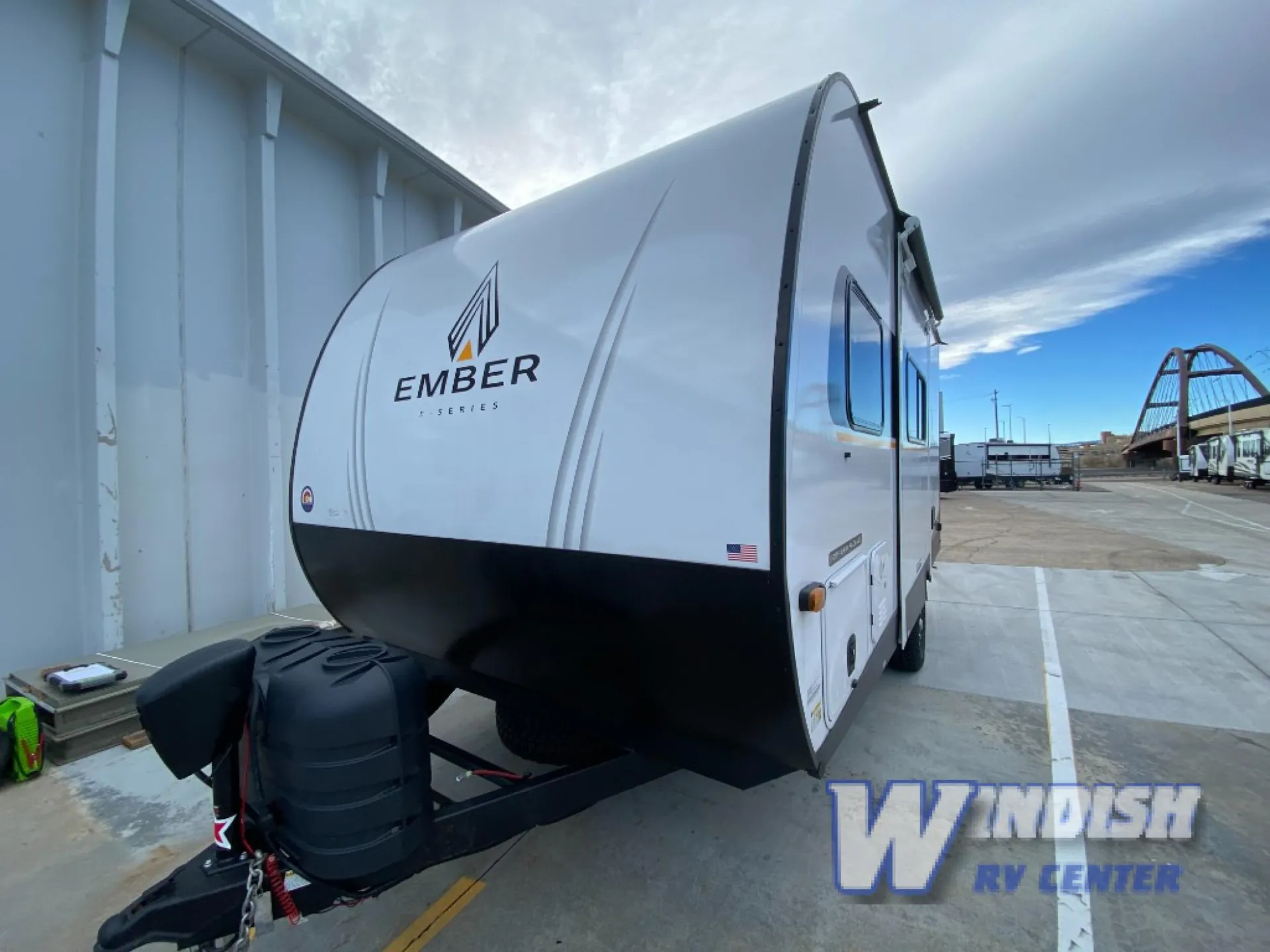 2025 Ember RV E-Series 18FBE - Photo 4